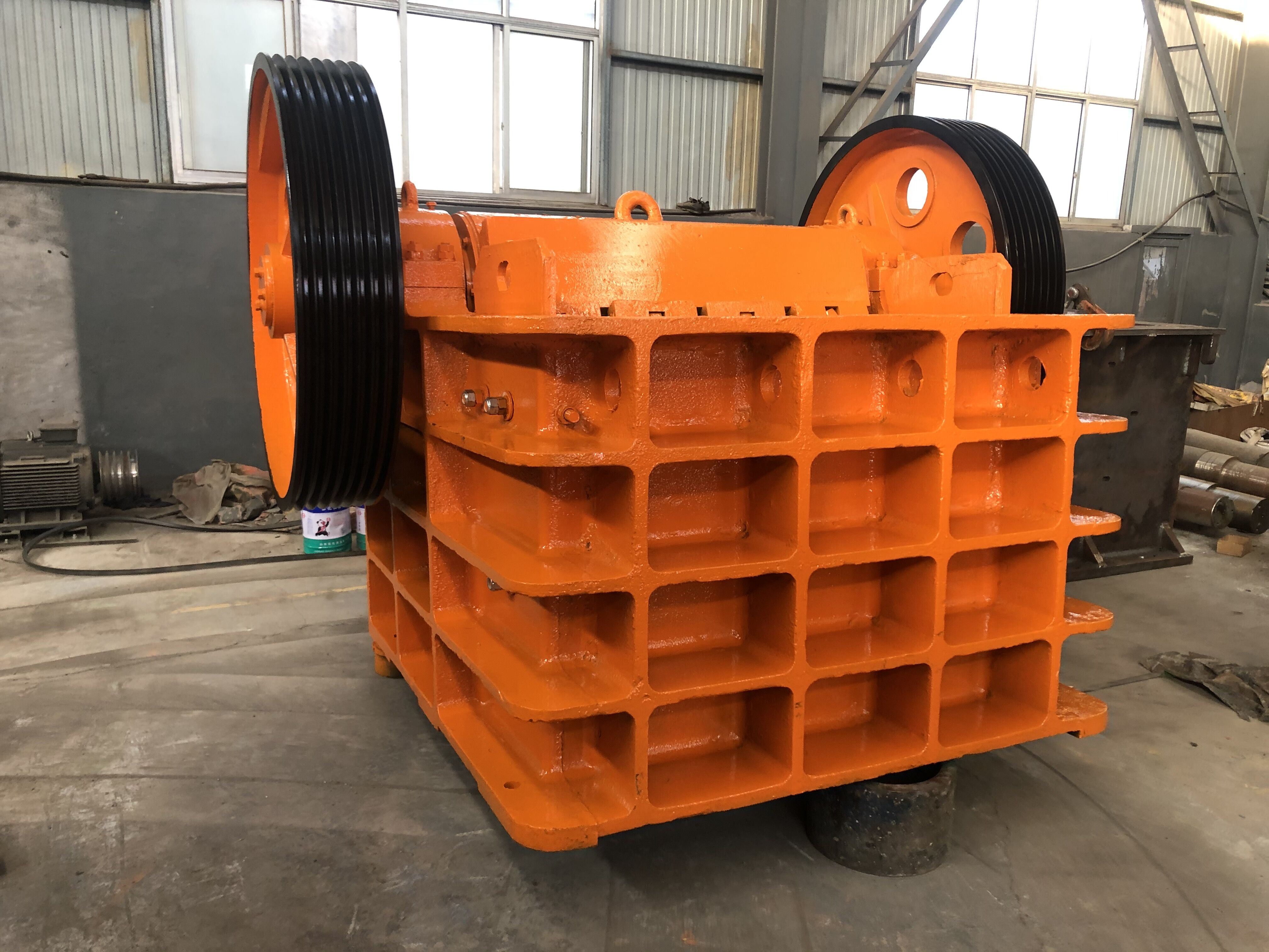 500x1500顎式破碎機